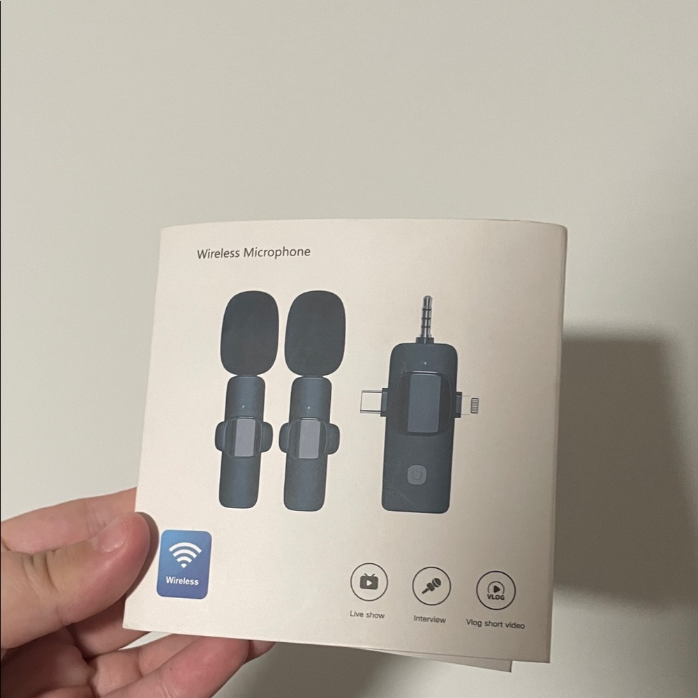 Wireless Lavalier Microphone Set - Black